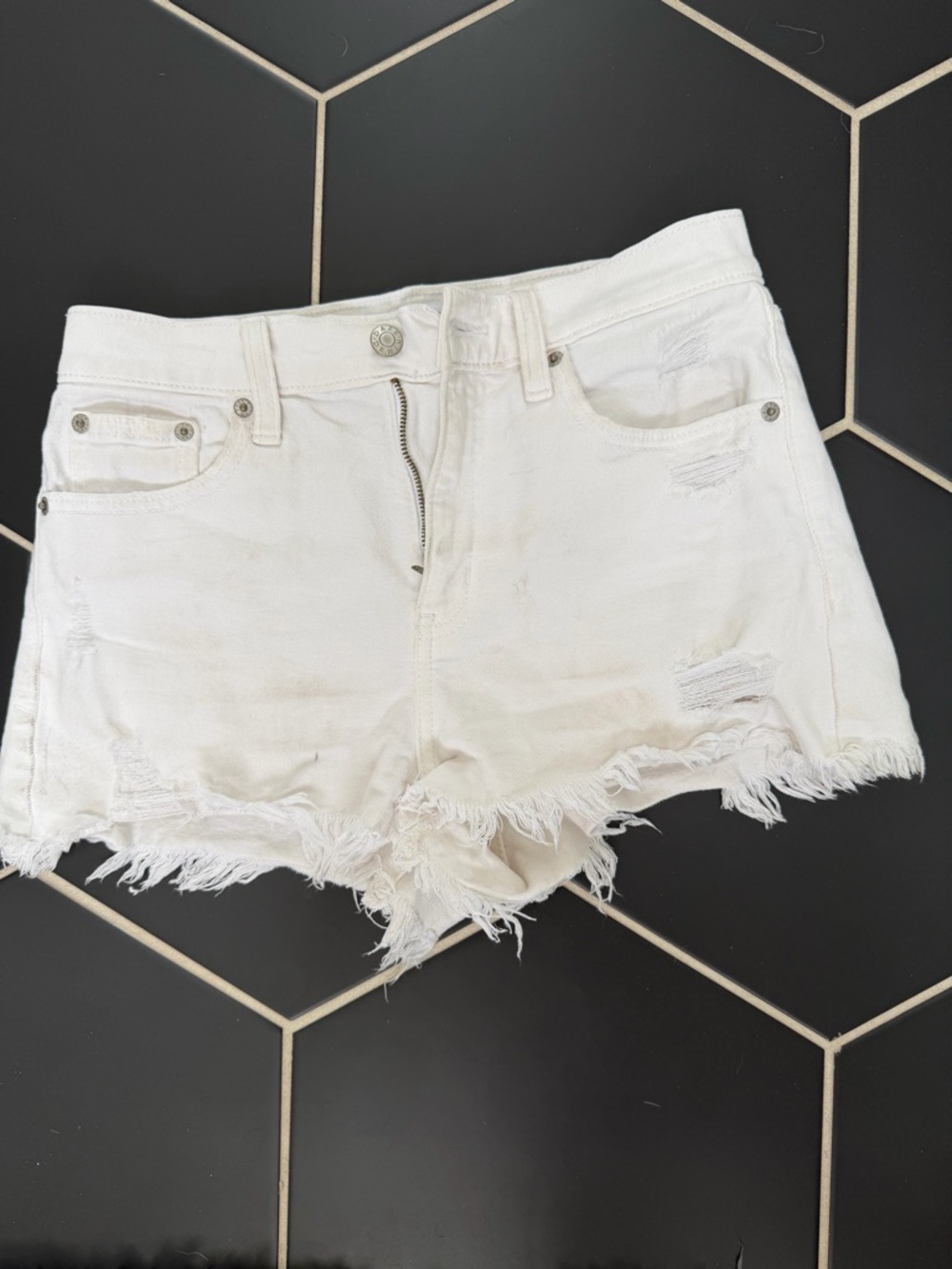 White Distressed DAZE Denim Shorts, Size 26 (Small)